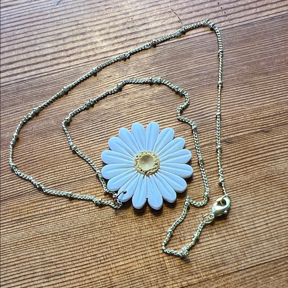 Handmade Clay Daisy Pendant Necklace in Gold and White - Picture 1 of 1